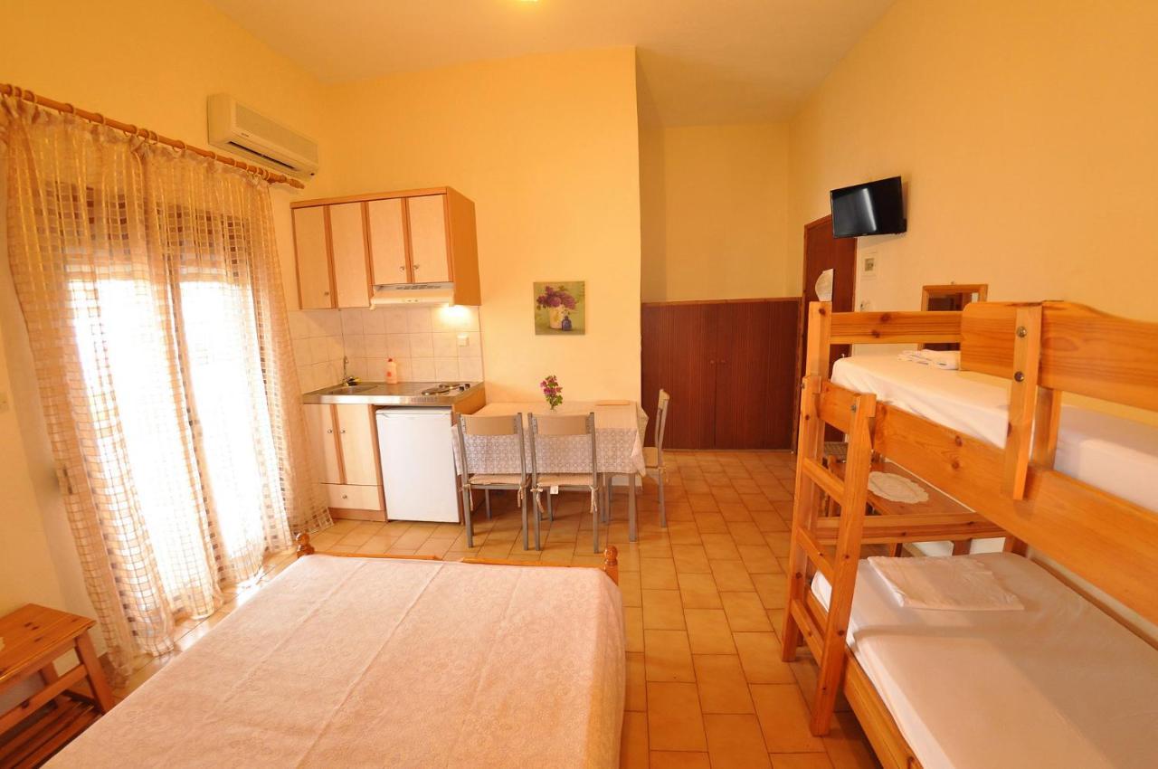 Achilleas Apartment